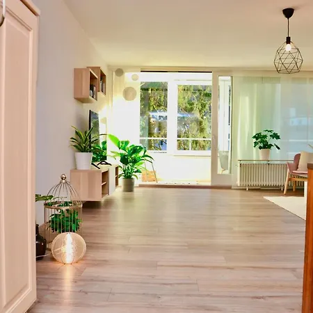 Apartz - - Mit Sauna In Idealer Lage Mit Bergblick